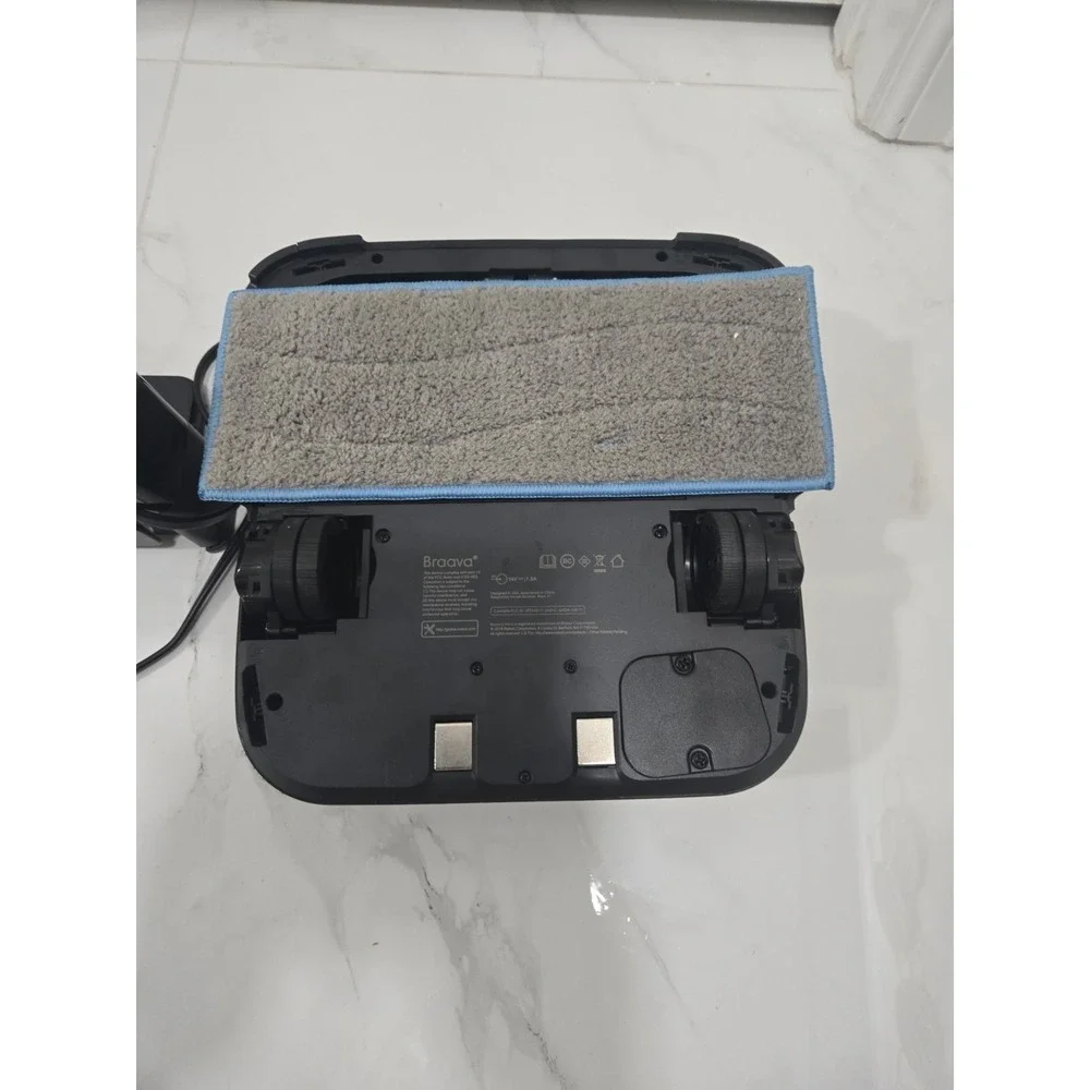 iRobot Braava Jet M6 Robot Mop  Connected Mop - Black #SC7876
